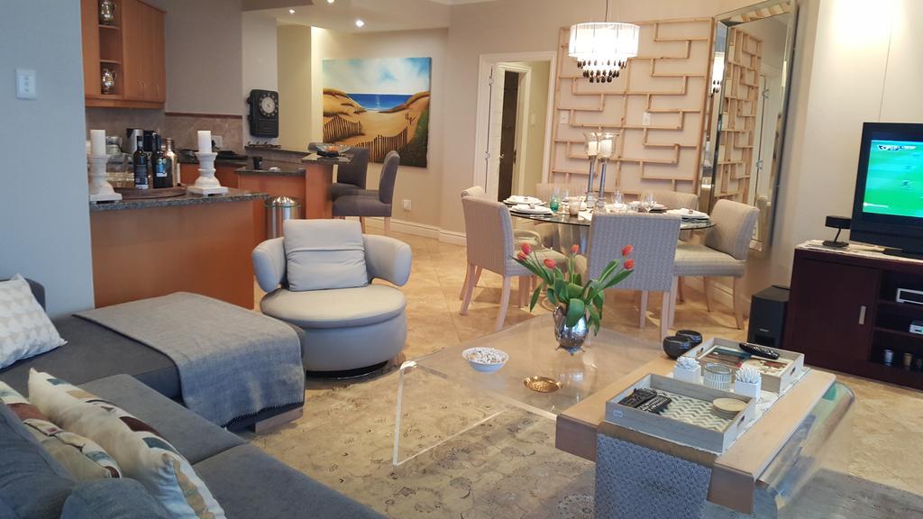 Appartement 703 Oyster Schelles - By In Umhlanga